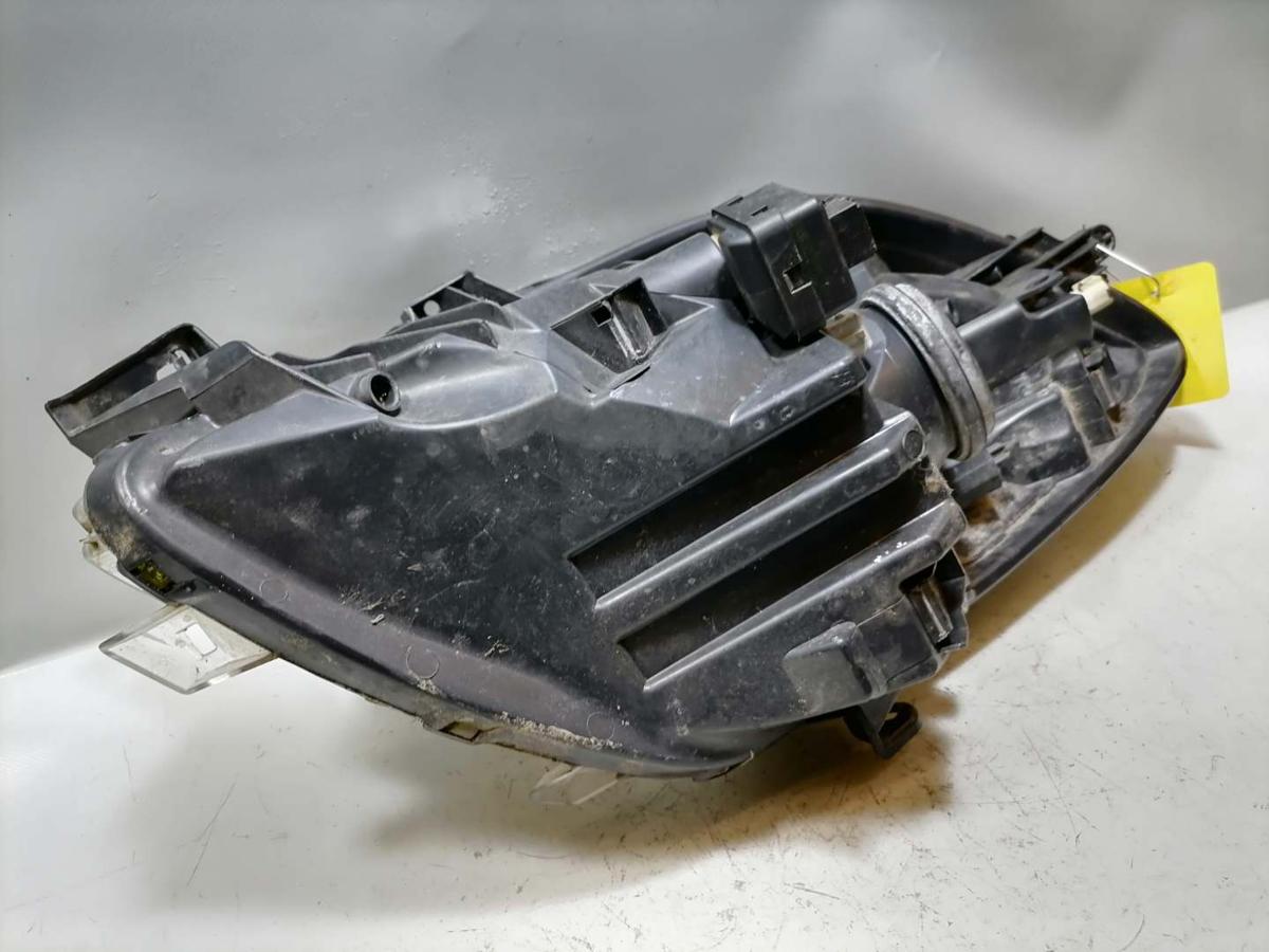 Toyota Yaris XP9 original Scheinwerfer vorn rechts Halogen leicht vergilbt Bj.2006
